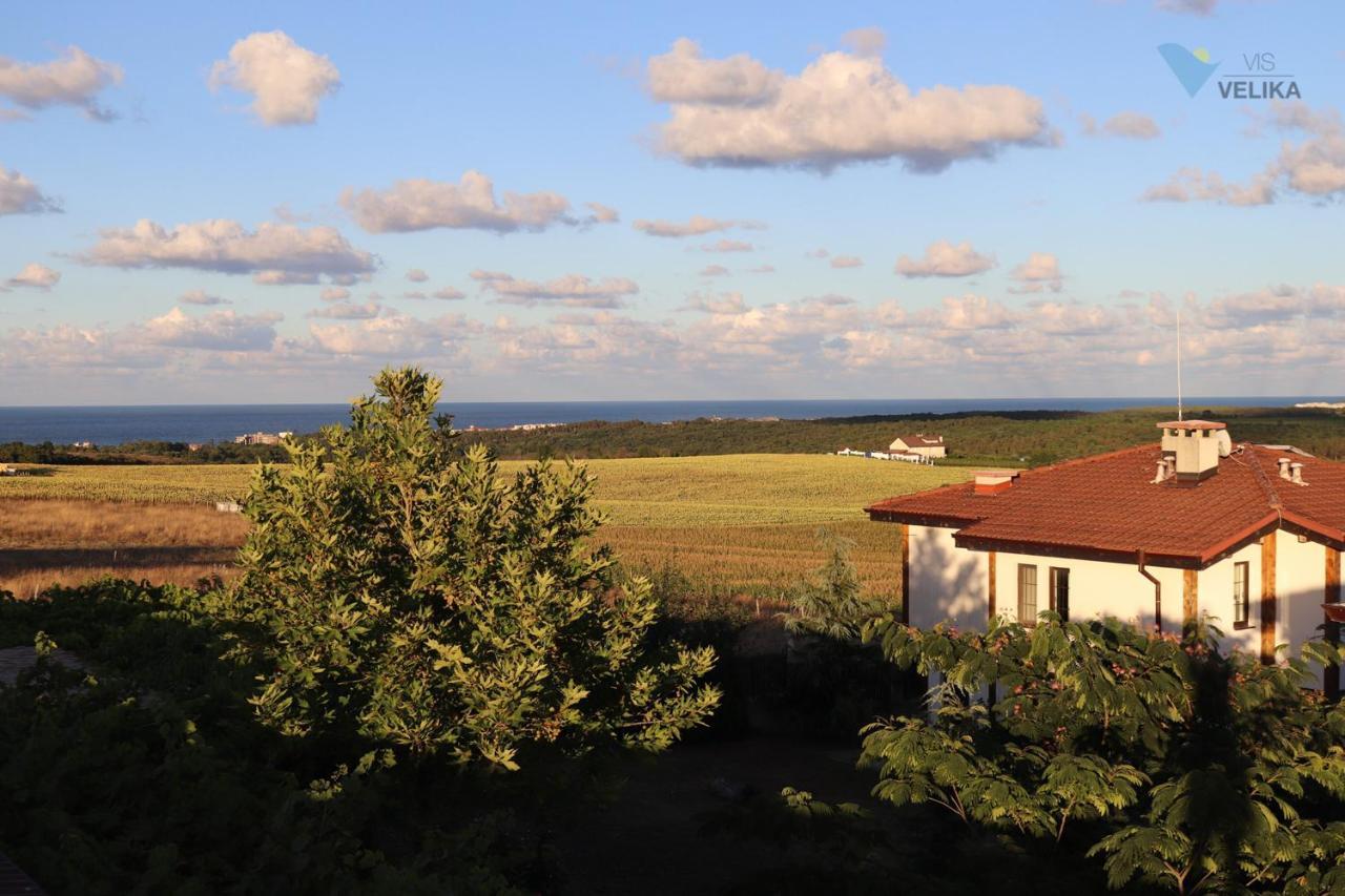 Vis Velika Bed and Breakfast Eksteriør billede